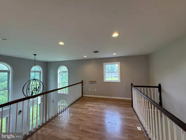 Chambersburg, PA 17202,513 VINELL LANE