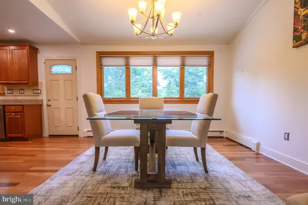 Southampton, PA 18966,987 HILLSIDE DRIVE