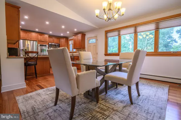 Southampton, PA 18966,987 HILLSIDE DRIVE