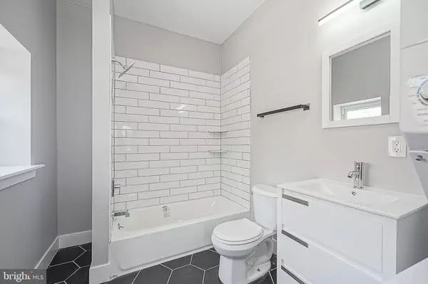 Philadelphia, PA 19143,323 S 51ST ST #3