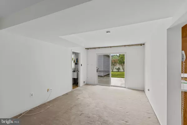 Gambrills, MD 21054,2317 SILVER WAY