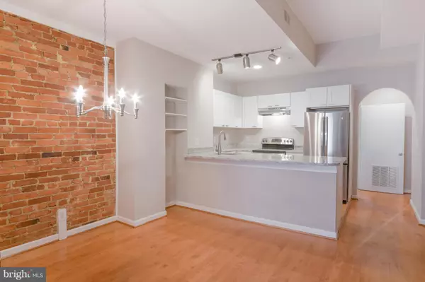 Washington, DC 20010,1352 KENYON ST NW #2