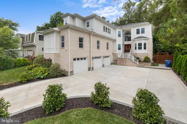 Falls Church, VA 22042,7908 HOLMES RUN DR