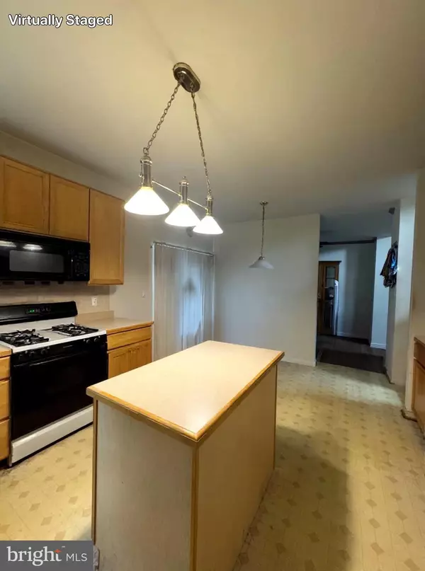 Royersford, PA 19468,22 WINDY KNOLL DR