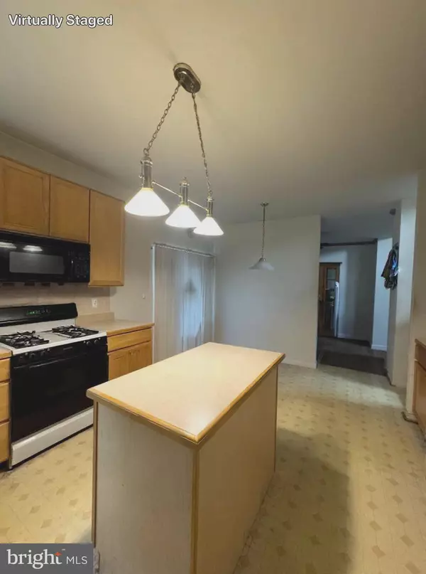 Royersford, PA 19468,22 WINDY KNOLL DR