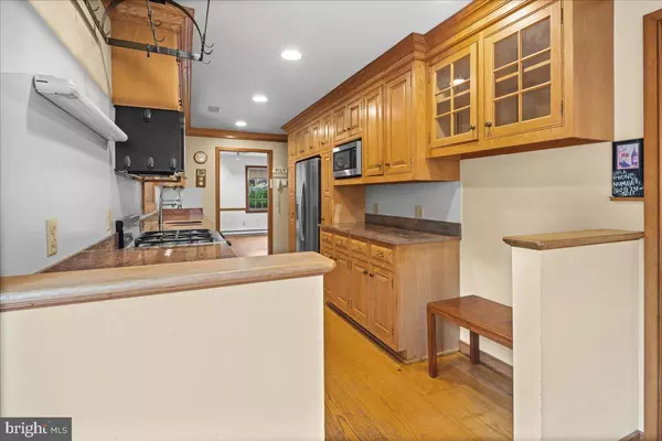 Pennington, NJ 08534,7 LANING AVE