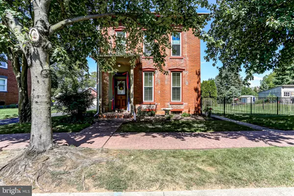 11 W HIGH ST,  Maytown,  PA 17550