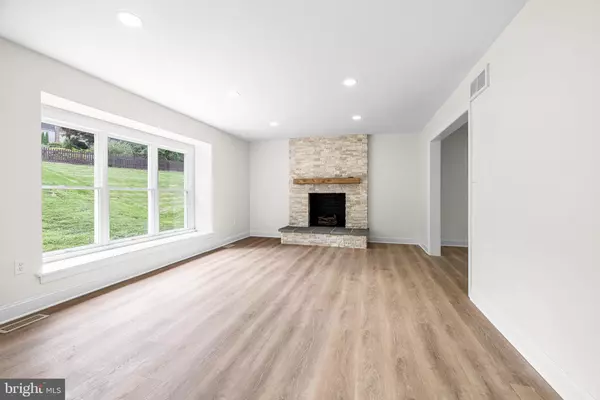 Hockessin, DE 19707,121 S COLTS NECK WAY