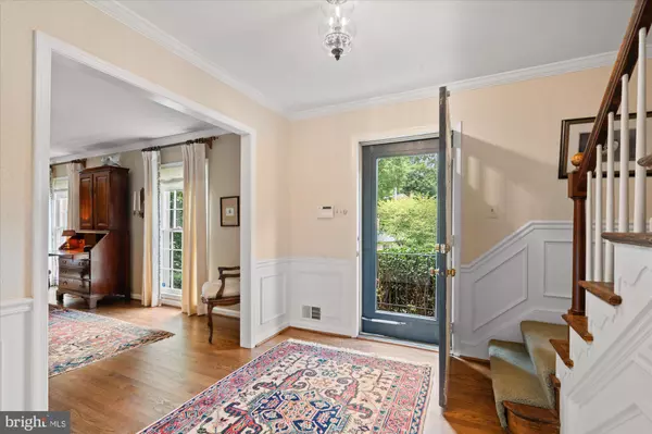 Mclean, VA 22101,5813 BENT TWIG RD