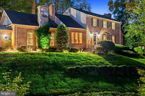 Mclean, VA 22101,5813 BENT TWIG RD