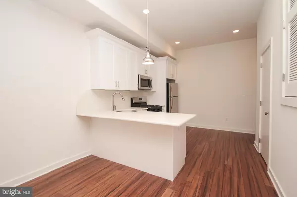 Philadelphia, PA 19130,864 N 19TH ST