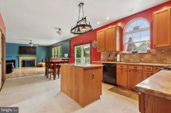 Perkasie, PA 18944,227 BEECH LN