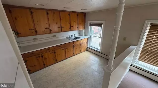 Mechanicsburg, PA 17055,130 W MAIN ST #5