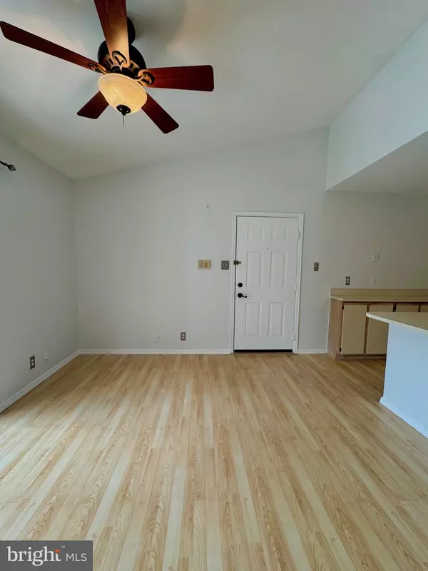 Alexandria, VA 22302,3306 WYNDHAM CIR #326