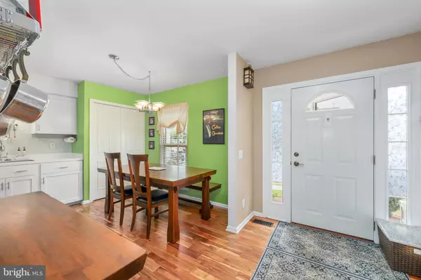 Herndon, VA 20171,3260 TAYLOE CT