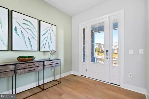 Waldorf, MD 20603,10387 HALMSTAD DR