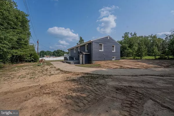 Williamstown, NJ 08094,141 CARTER BLVD