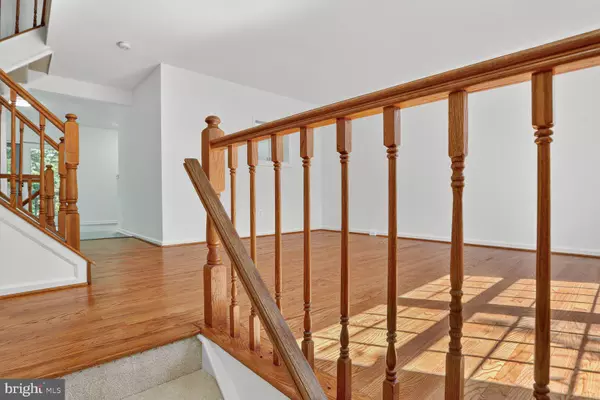 Sterling, VA 20164,21747 LEATHERLEAF CIR