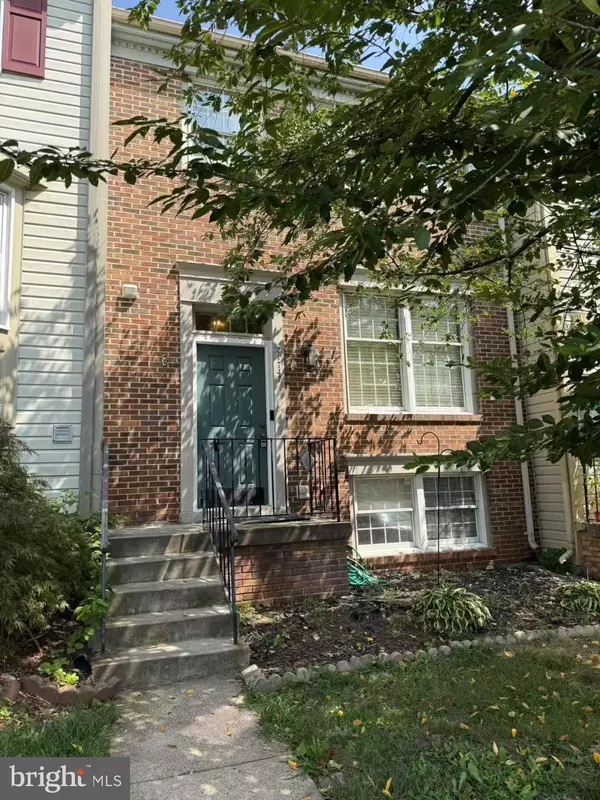 21747 LEATHERLEAF CIR, Sterling, VA 20164