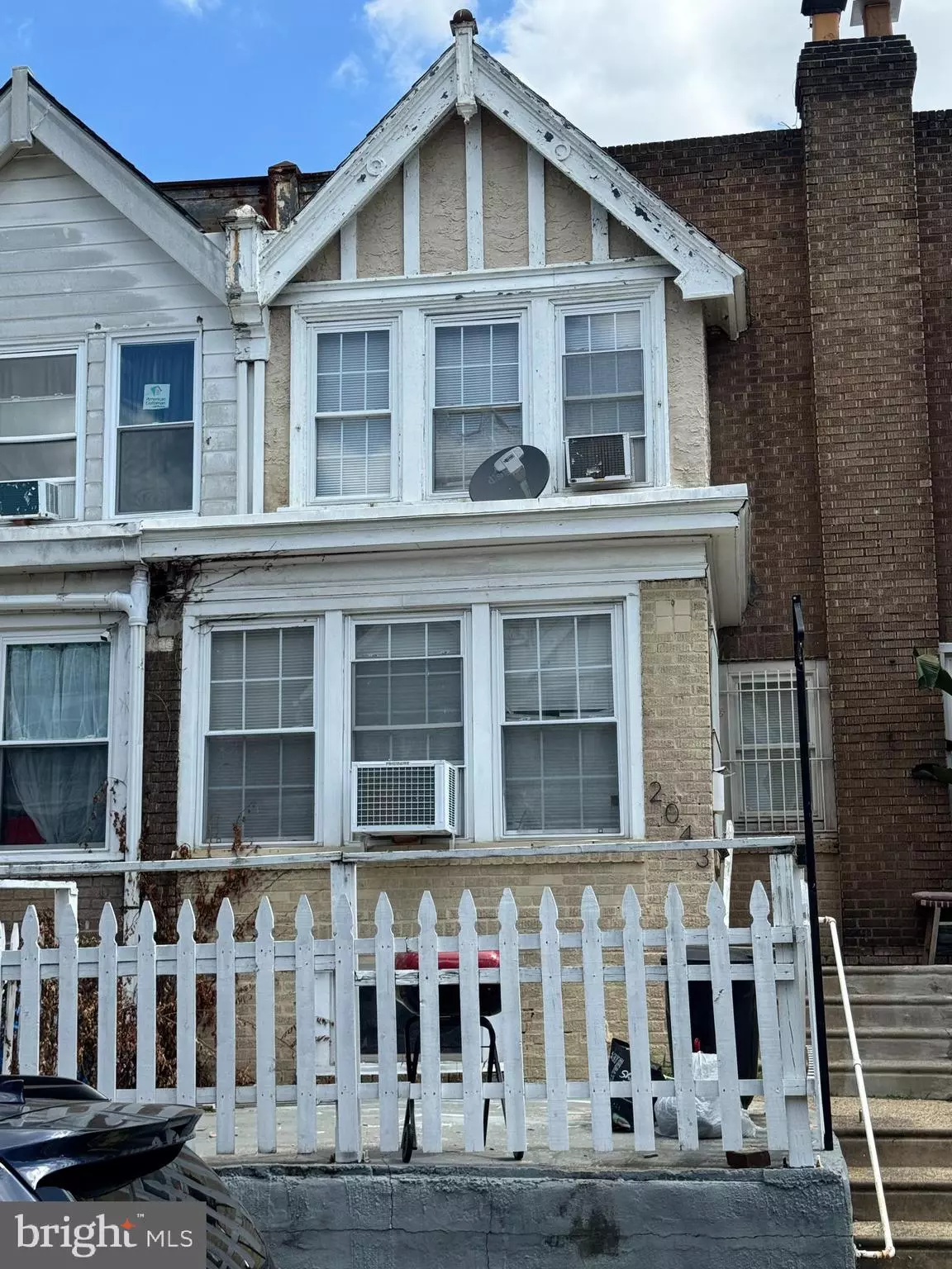 Philadelphia, PA 19143,2043 S REDFIELD ST