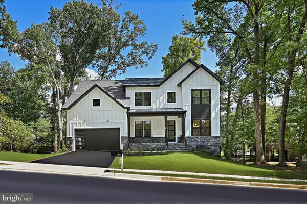 1913 STORM DR, Falls Church, VA 22043