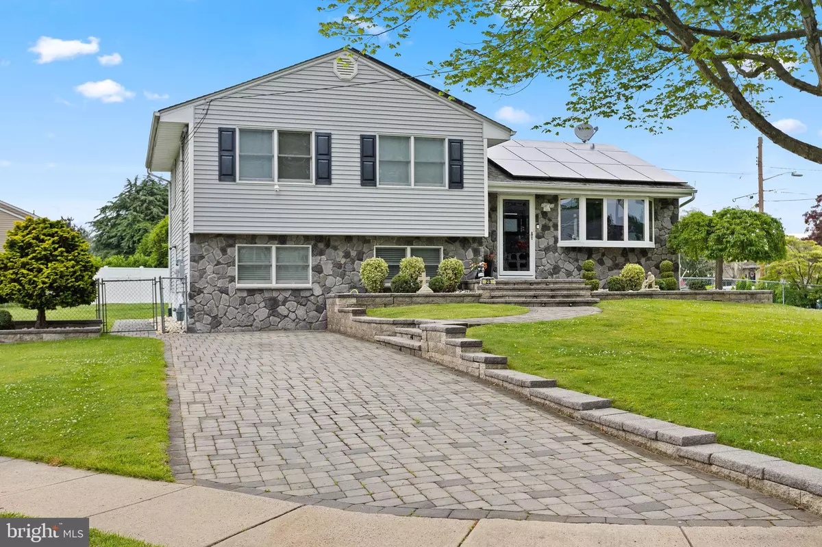 Hamilton, NJ 08620,25 TOBY LN