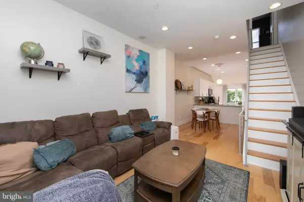 Philadelphia, PA 19148,419 EMILY ST