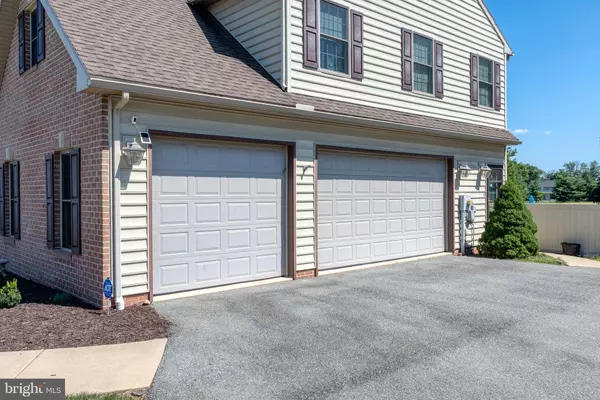 York, PA 17404,680 FOXTAIL DR