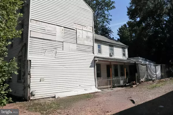 Trenton, NJ 08611,526 LAMBERTON ST
