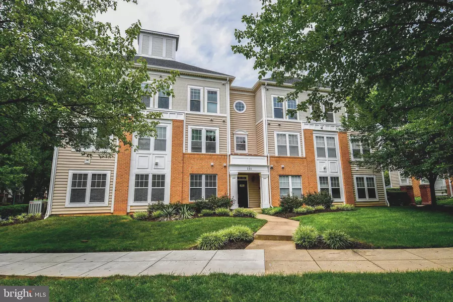 111 WATKINS POND BLVD #3-103, Rockville, MD 20850