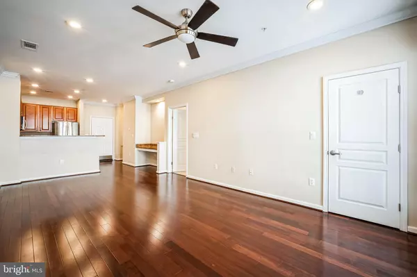 Reston, VA 20190,12000 MARKET ST #149