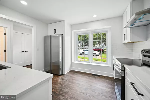 Fairfax, VA 22031,3886 BRADWATER ST