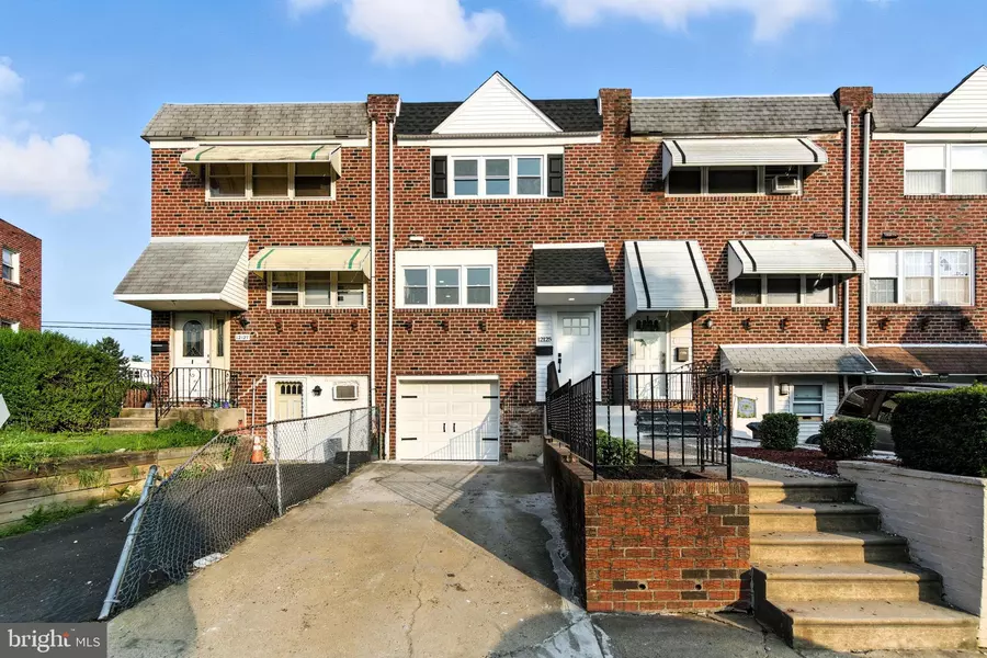 12125 BARBARY RD, Philadelphia, PA 19154