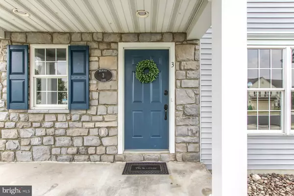 Enola, PA 17025,3 MEMORY LN