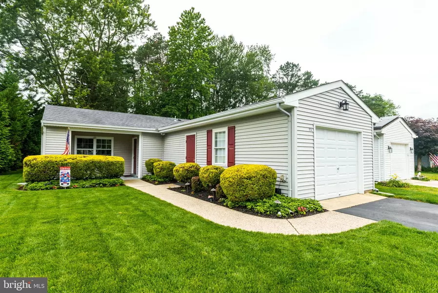 73 HUNTINGTON DR, Southampton, NJ 08088