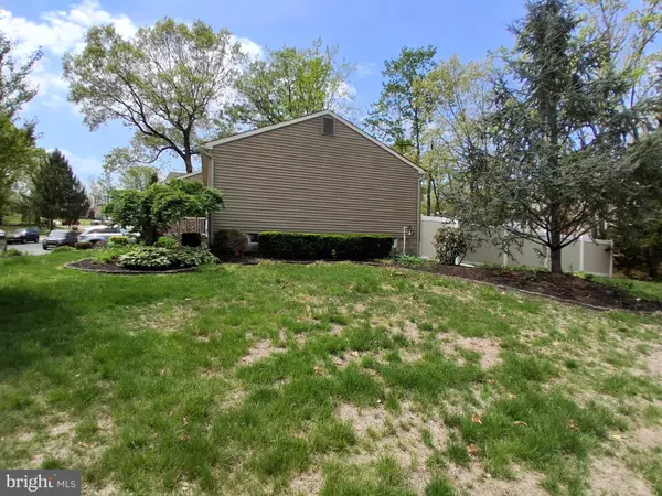 Blackwood, NJ 08012,1 FAWN CT