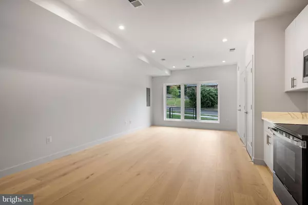 Washington, DC 20019,5508 CLAY PL NE