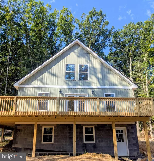 Great Cacapon, WV 25422,151 PLEASANT DALE LANE