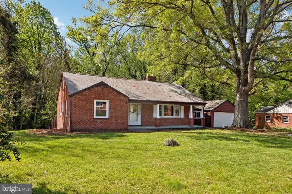 5113 YORKVILLE RD, Temple Hills, MD 20748