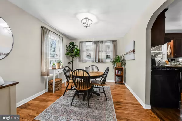 Wyomissing, PA 19610,22 LAWNDALE RD