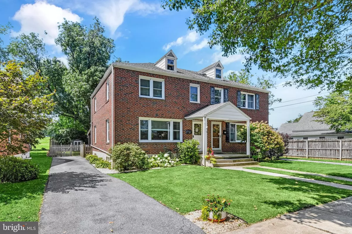 Wyomissing, PA 19610,22 LAWNDALE RD