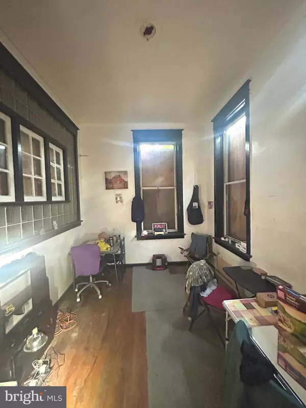 Trenton, NJ 08618,512 MRTN KING JR