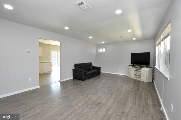 Browns Mills, NJ 08015,311 SUMACH ST