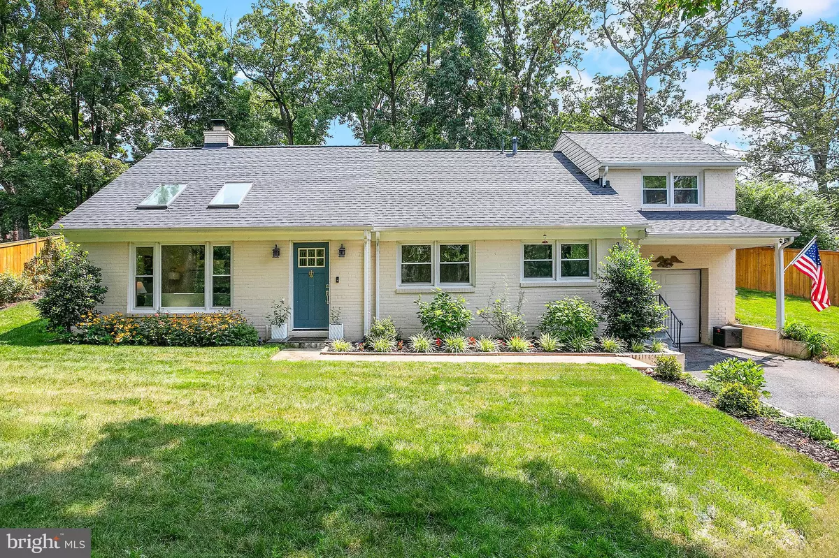 Alexandria, VA 22307,7111 FORT HUNT RD