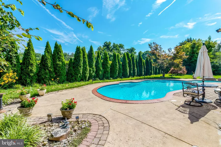 6280 DUNAWAY CT, Mclean, VA 22101