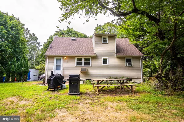 East Windsor, NJ 08520,288 DUTCH NECK RD