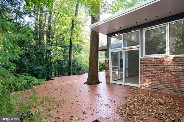 Alexandria, VA 22307,2227 GLASGOW RD