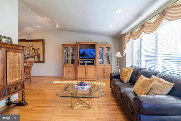 Philadelphia, PA 19152,8824 FAIRFIELD ST