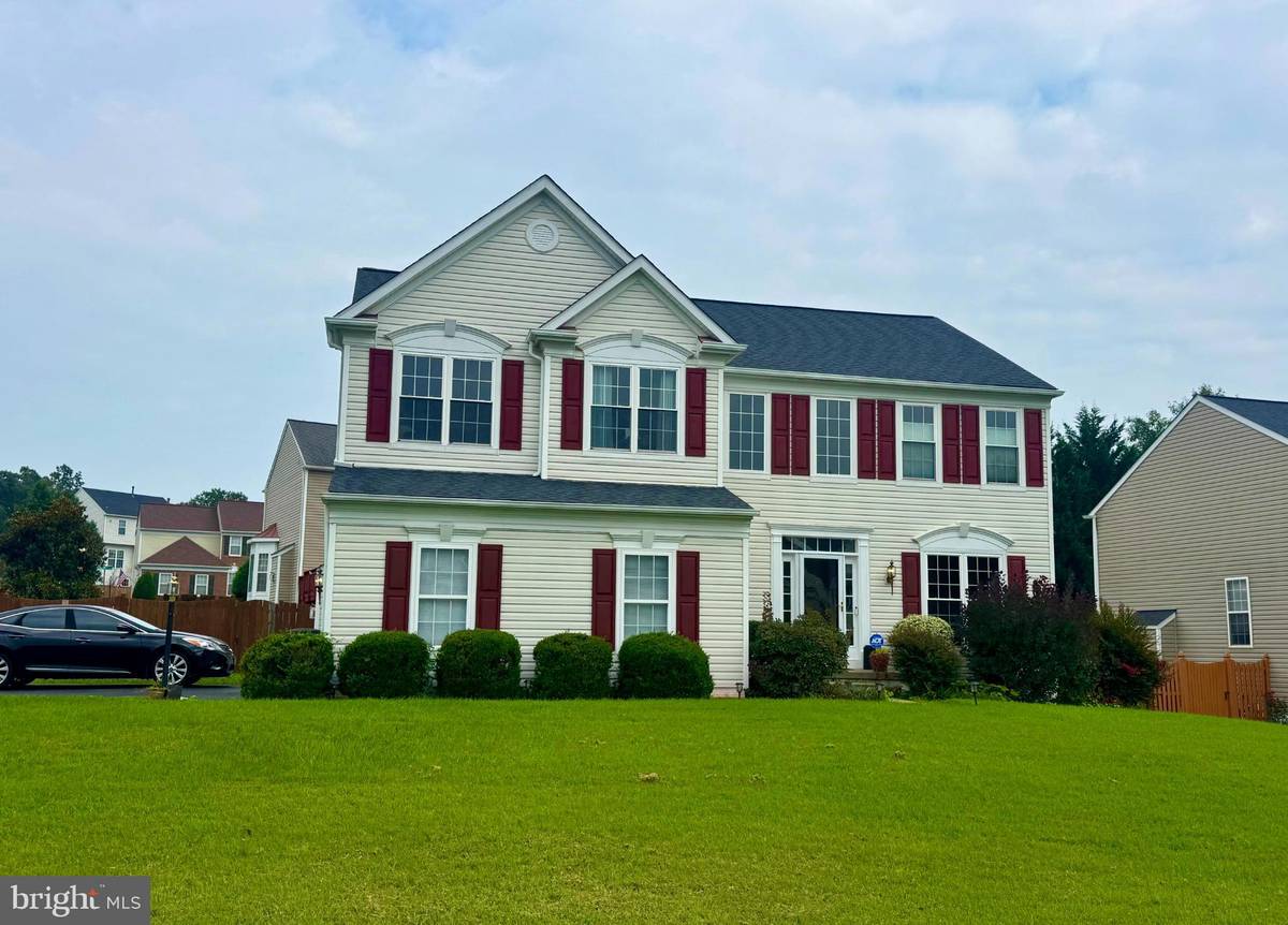 Woodbridge, VA 22193,5917 MOONBEAM DR