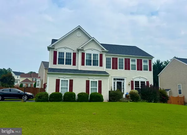 5917 MOONBEAM DR, Woodbridge, VA 22193